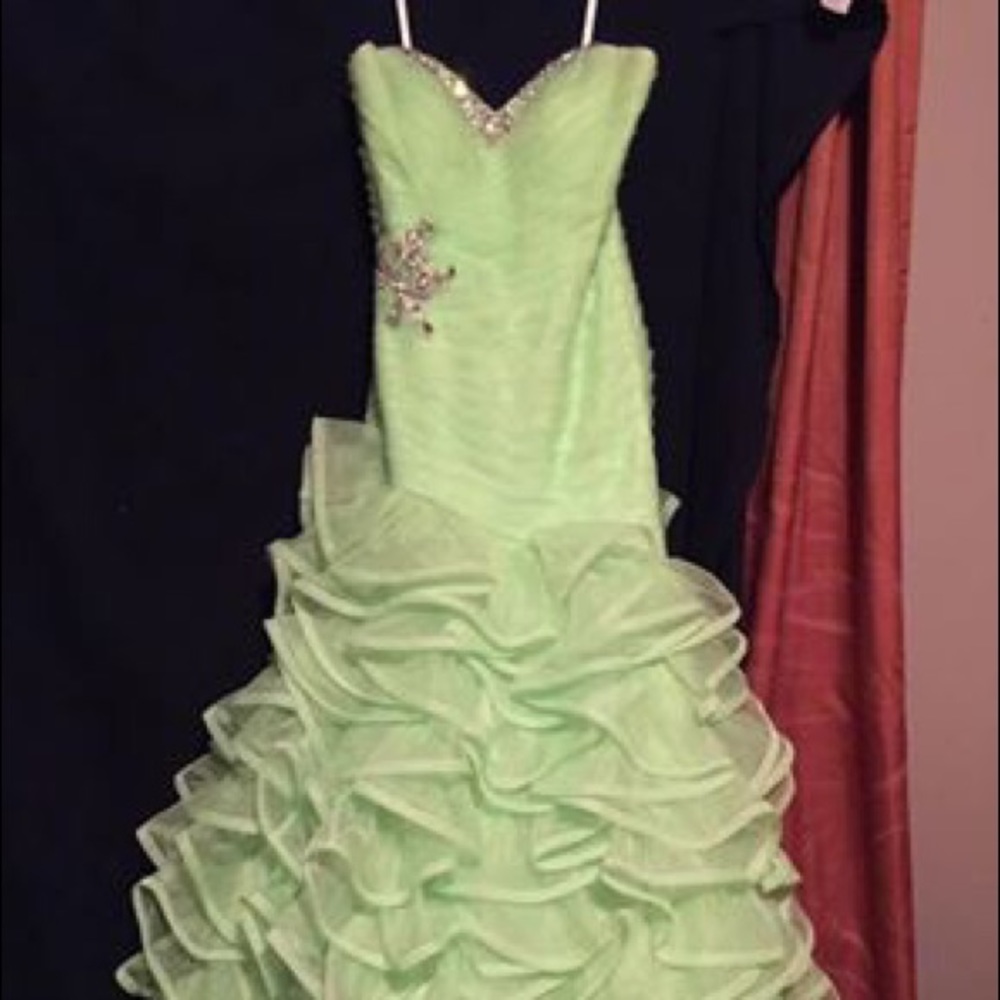 Prom Dress - Picture 3 of 4